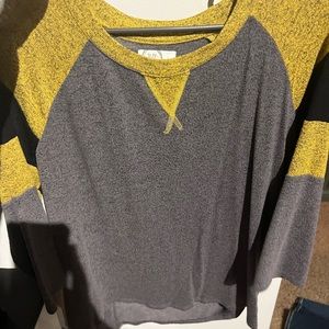 Maurice’s, Size L, Black/Yellow/Grey